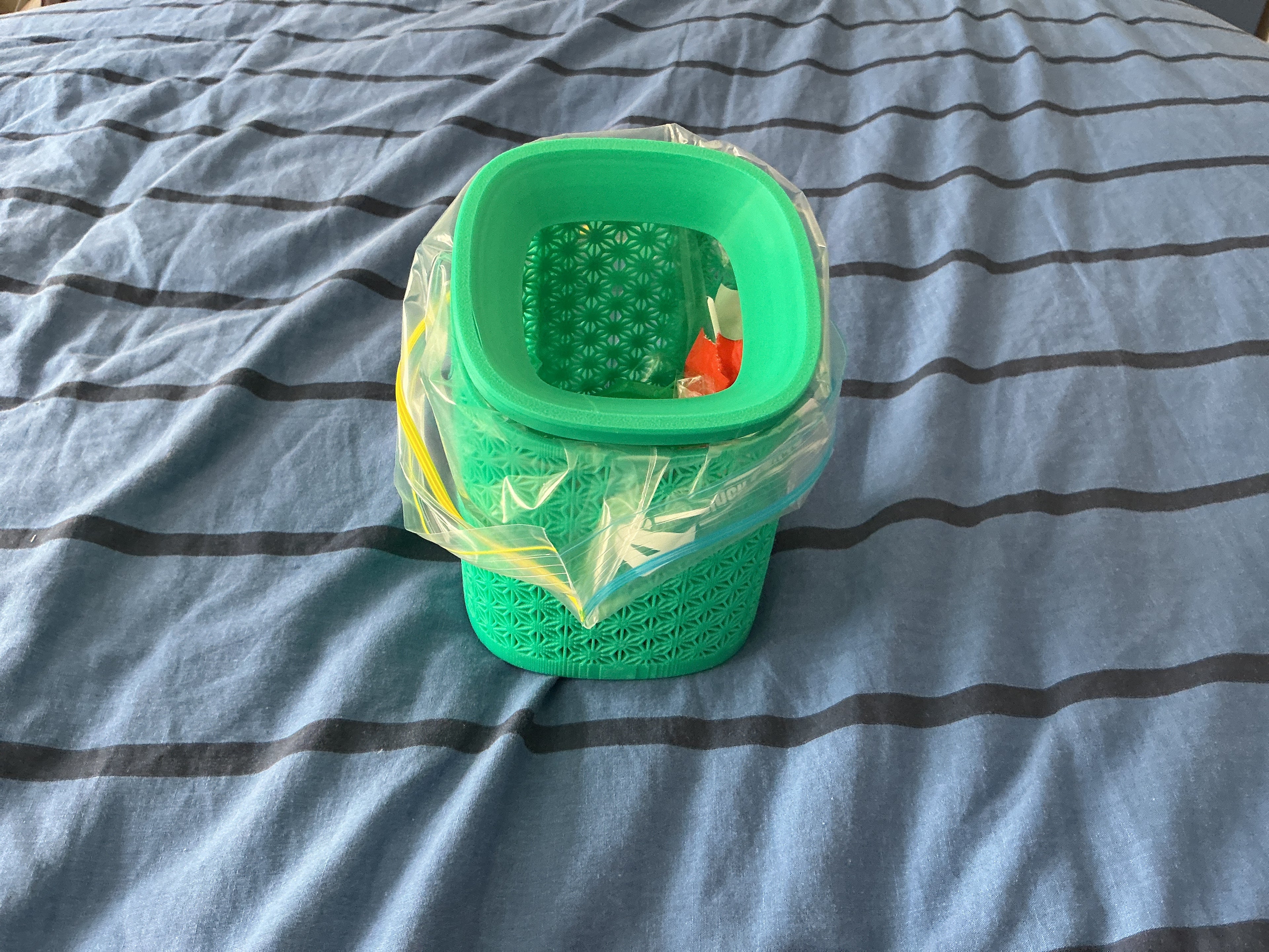 Mini bin